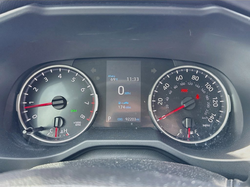 Used 2021 Toyota RAV4 XLE FWD image 14