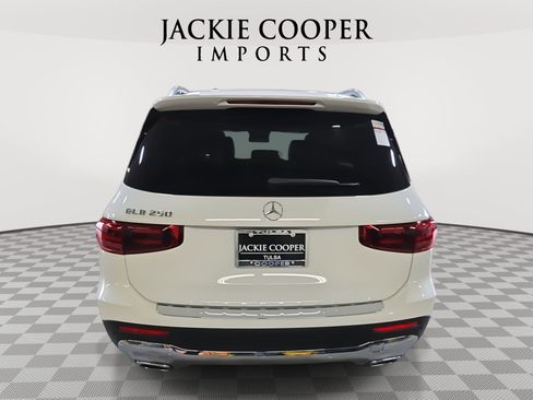 Certified 2025 Mercedes-Benz GLB 250 image 6