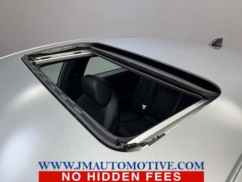 Used 2023 Honda Accord Sport image 11