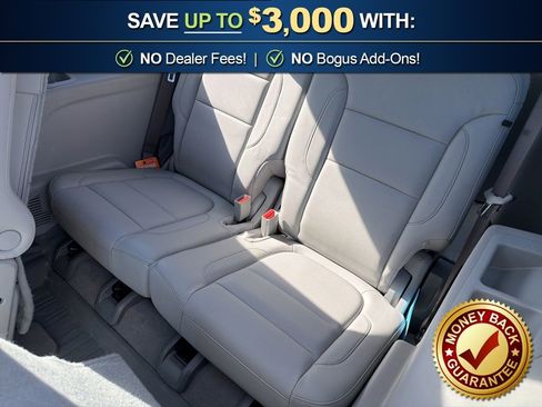 Used 2018 GMC Acadia SLT w/ LPO, Floor Liner Package image 20