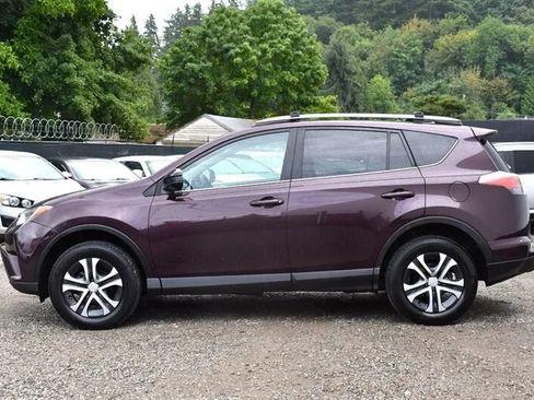 Used 2017 Toyota RAV4 LE w/ All Weather Liner Package AWD/4WD image 9