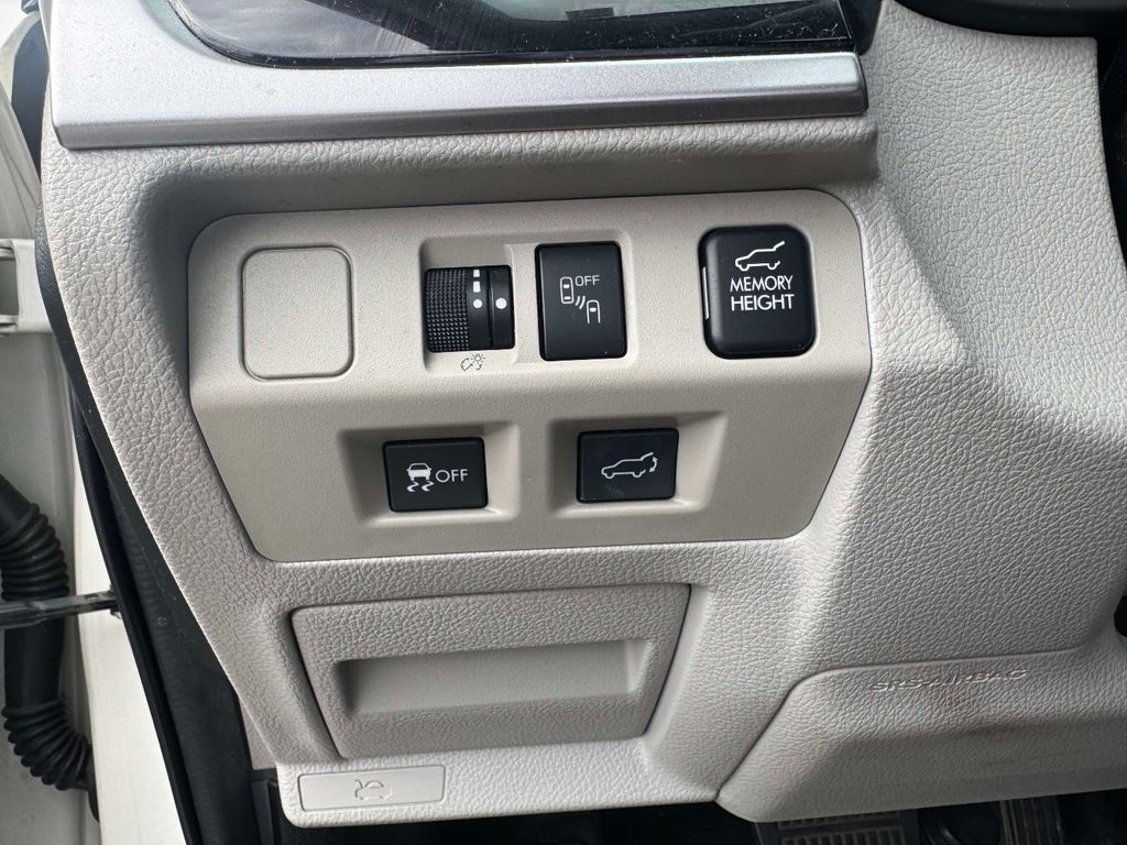Used 2018 Subaru Forester 2.5i Limited AWD/4WD image 19