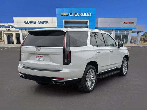 Used 2023 Cadillac Escalade Luxury AWD/4WD image 8
