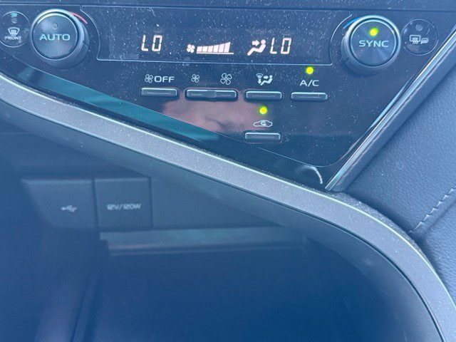 Used 2024 Toyota Camry LE FWD image 27
