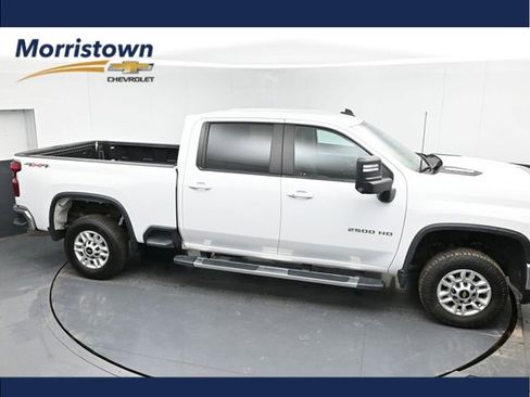 Used 2024 Chevrolet Silverado 2500 LT image 1