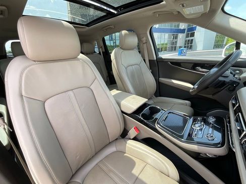 Used 2023 Lincoln Nautilus Reserve w/ Equipment Group 202A AWD/4WD image 19