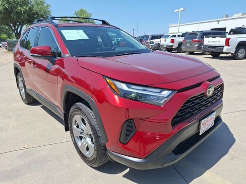 Used 2024 Toyota RAV4 XLE w/ Convenience Package FWD image 8