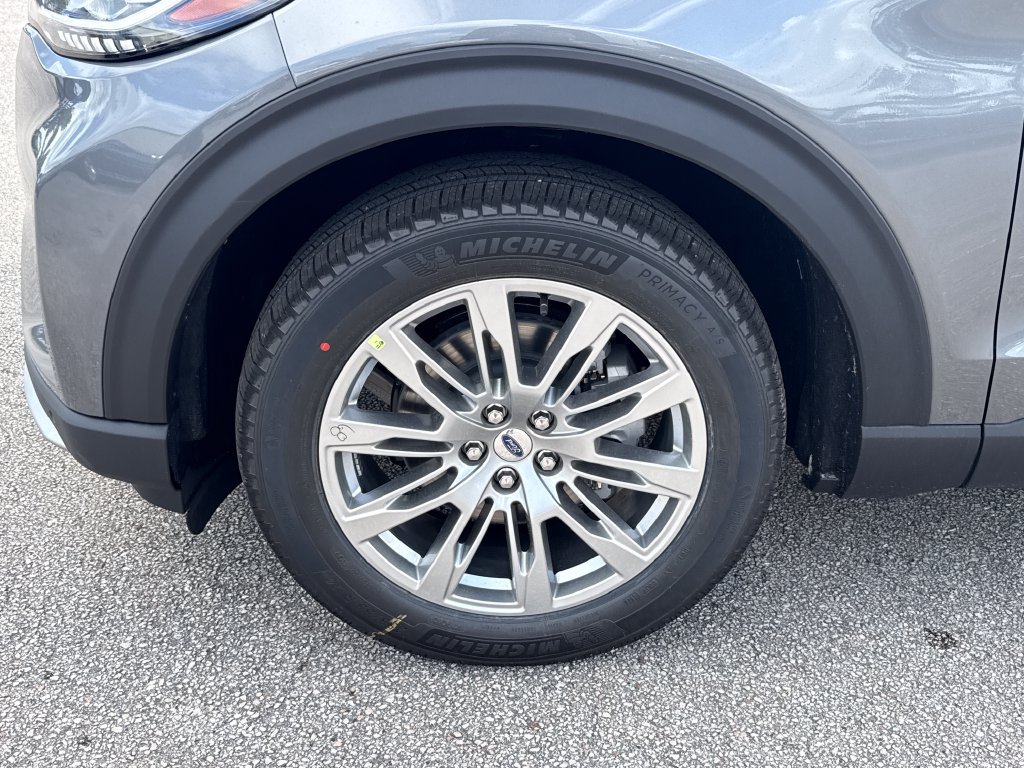 New 2027 Ford Explorer Platinum RWD image 9