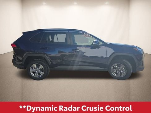 Used 2022 Toyota RAV4 XLE w/ Convenience Package image 8