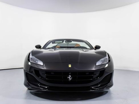 Certified 2019 Ferrari Portofino image 11
