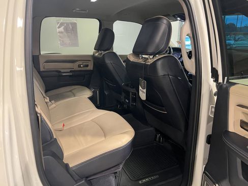 Used 2023 RAM 3500 Limited image 32