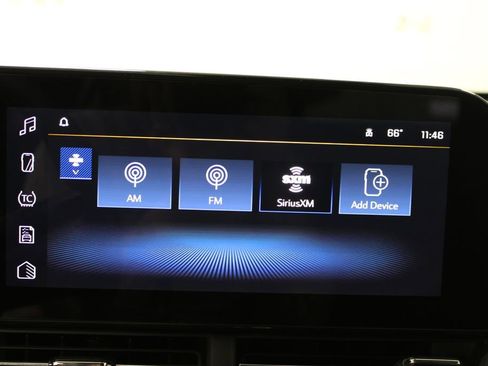 Used 2025 Chevrolet Trax LT image 41