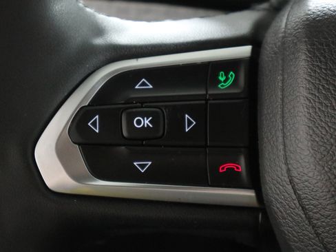 Used 2023 Jeep Compass Latitude w/ Convenience Group image 29