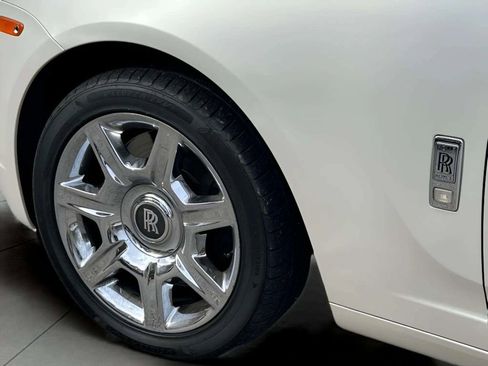 Used 2011 Rolls-Royce Ghost RWD image 23