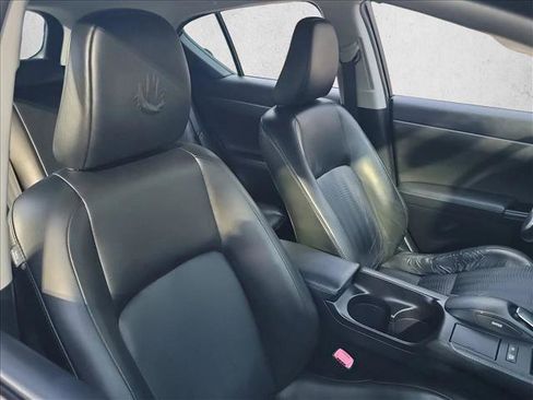 Used 2012 Lexus CT 200h Premium image 15