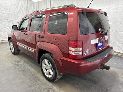 Used 2012 Jeep Liberty Limited AWD/4WD image 4