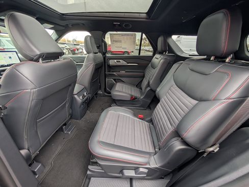 New 2026 Ford Explorer ST-Line image 12