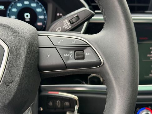 Used 2025 Audi Q3 2.0T Premium image 29