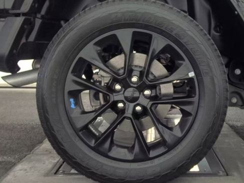 Used 2023 Jeep Wrangler Unlimited Sahara image 14