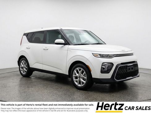 Used 2025 Kia Soul LX w/ LX Technology Package FWD image 1