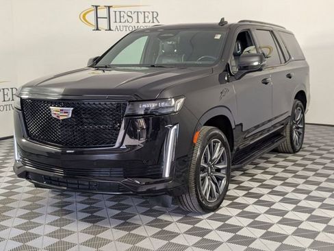 Used 2024 Cadillac Escalade Sport image 4
