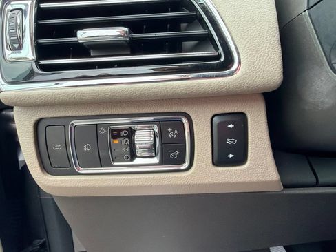 Used 2022 Lincoln Navigator Reserve AWD/4WD image 45