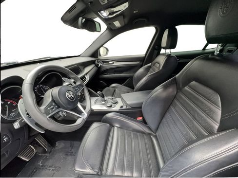 Used 2018 Alfa Romeo Stelvio Ti Sport AWD/4WD image 18