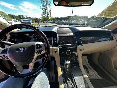 Used 2013 Ford Taurus Limited FWD image 11