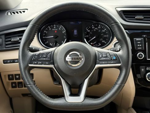 Used 2020 Nissan Rogue SL image 32