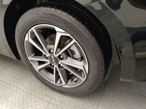 Used 2022 Kia Forte LXS FWD image 31