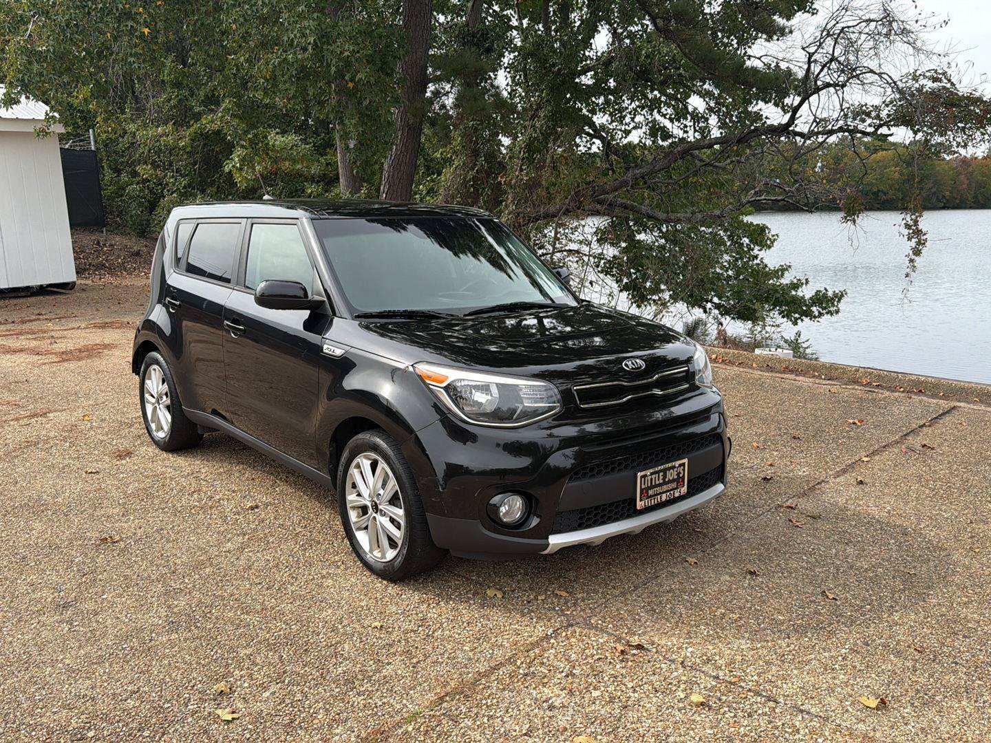 Used 2017 Kia Soul + FWD image 2