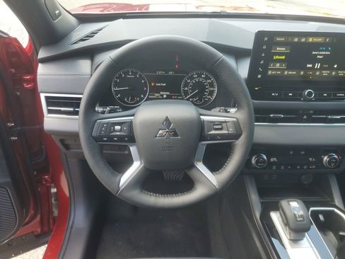 New 2026 Mitsubishi Outlander LE AWD/4WD image 13