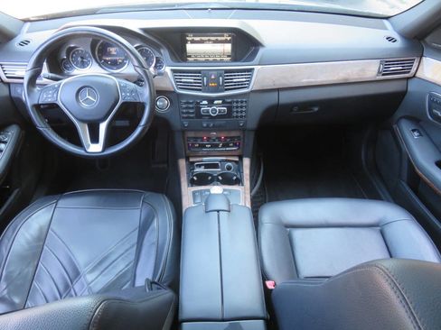Used 2013 Mercedes-Benz E 350 4MATIC Sedan image 12