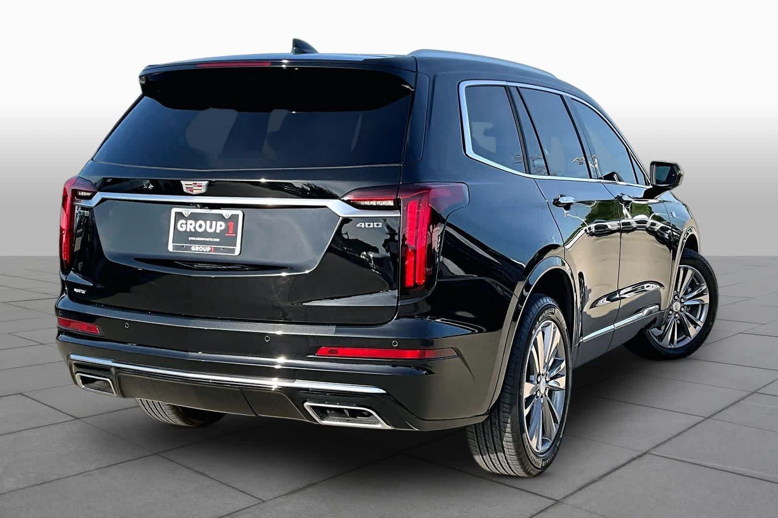 Used 2025 Cadillac XT6 Premium Luxury AWD/4WD image 12