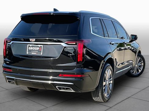 Used 2025 Cadillac XT6 Premium Luxury AWD/4WD image 12
