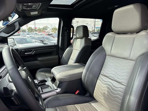 Certified 2023 Chevrolet Silverado 1500 ZR2 w/ Technology Package image 16