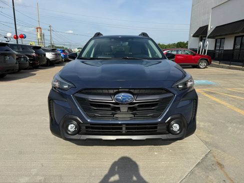 Used 2024 Subaru Outback Premium AWD/4WD image 2
