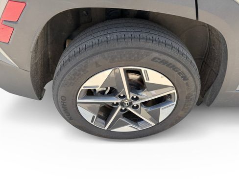 Certified 2025 Hyundai Tucson SEL AWD/4WD image 17