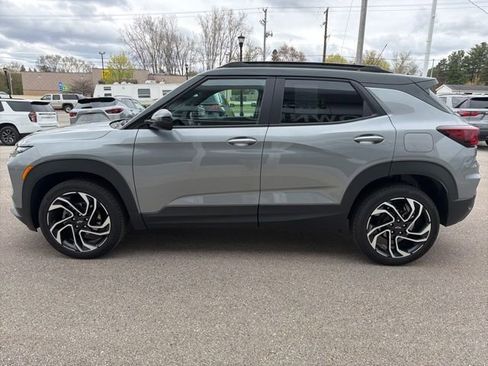 Used 2025 Chevrolet TrailBlazer RS w/ Convenience Package AWD/4WD image 6