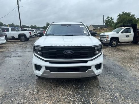 Used 2025 Ford Expedition Max Platinum AWD/4WD image 8