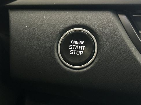 Used 2025 Kia Seltos SX image 25