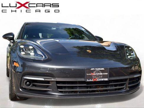 Used 2020 Porsche Panamera image 3