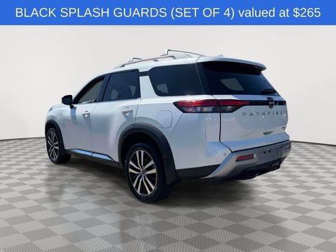 Used 2025 Nissan Pathfinder Platinum AWD/4WD image 7