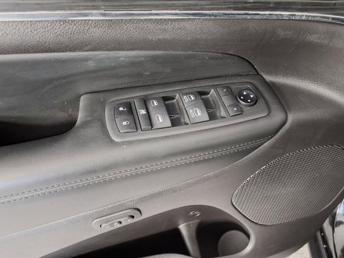 Used 2021 Jeep Grand Cherokee Limited image 23