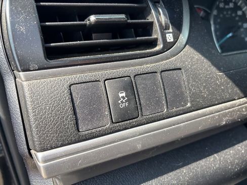 Used 2012 Toyota Camry SE image 16