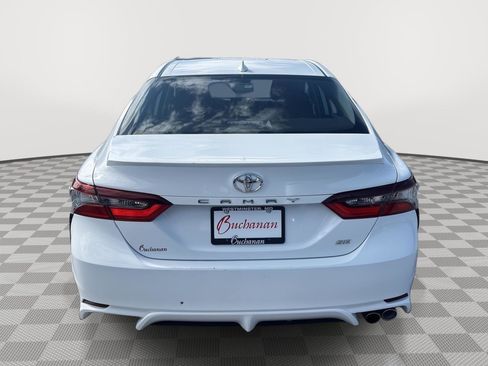 Used 2024 Toyota Camry SE image 6