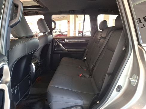 Used 2022 Lexus GX 460 Premium image 11