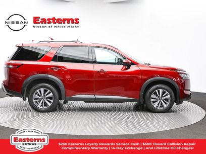 Used 2023 Nissan Pathfinder SL w/ Lighting Package (N92)