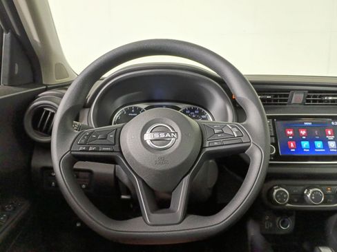 New 2025 Nissan Kicks Play S image 20