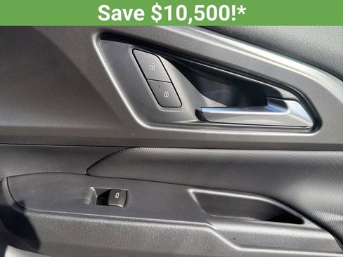 New 2026 Chevrolet Equinox EV LT image 26